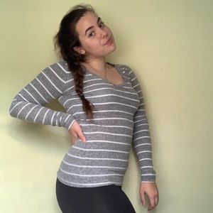 ❤️Abercrombie and Fitch long sleeve tee